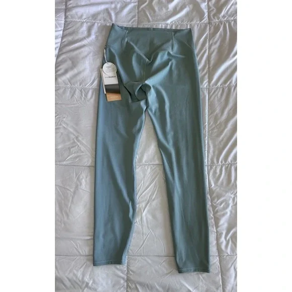 New Vuori AllTheForm Legging Size Medium Sea Spray Blue Stretchy Workout NWT - Picture 7 of 10